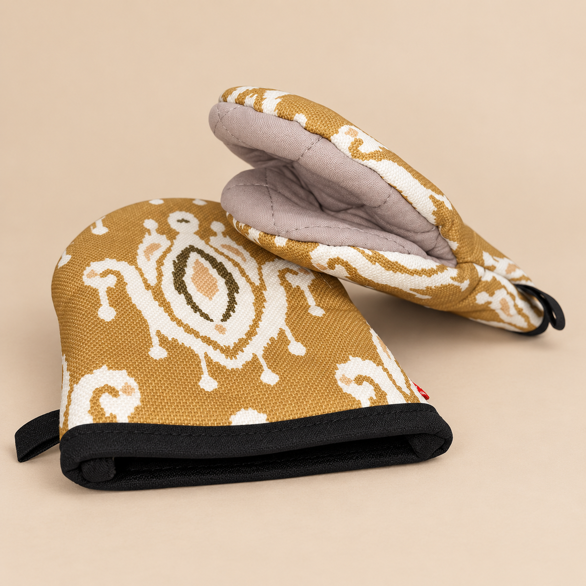 Golden Saffron — Atles Mini Oven Mitts